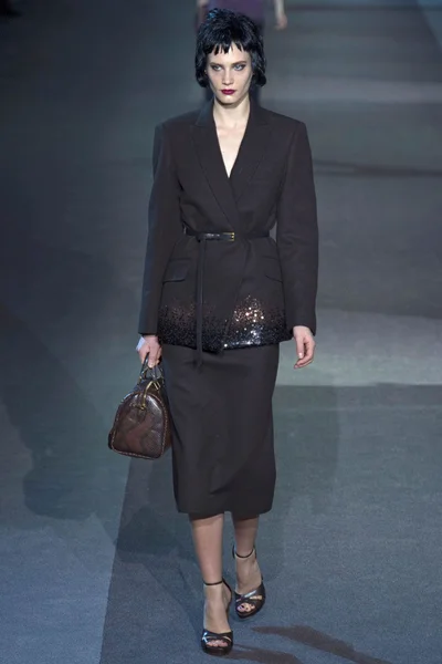 Look 24